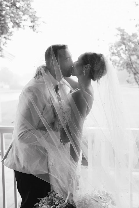 NH Wedding Couple